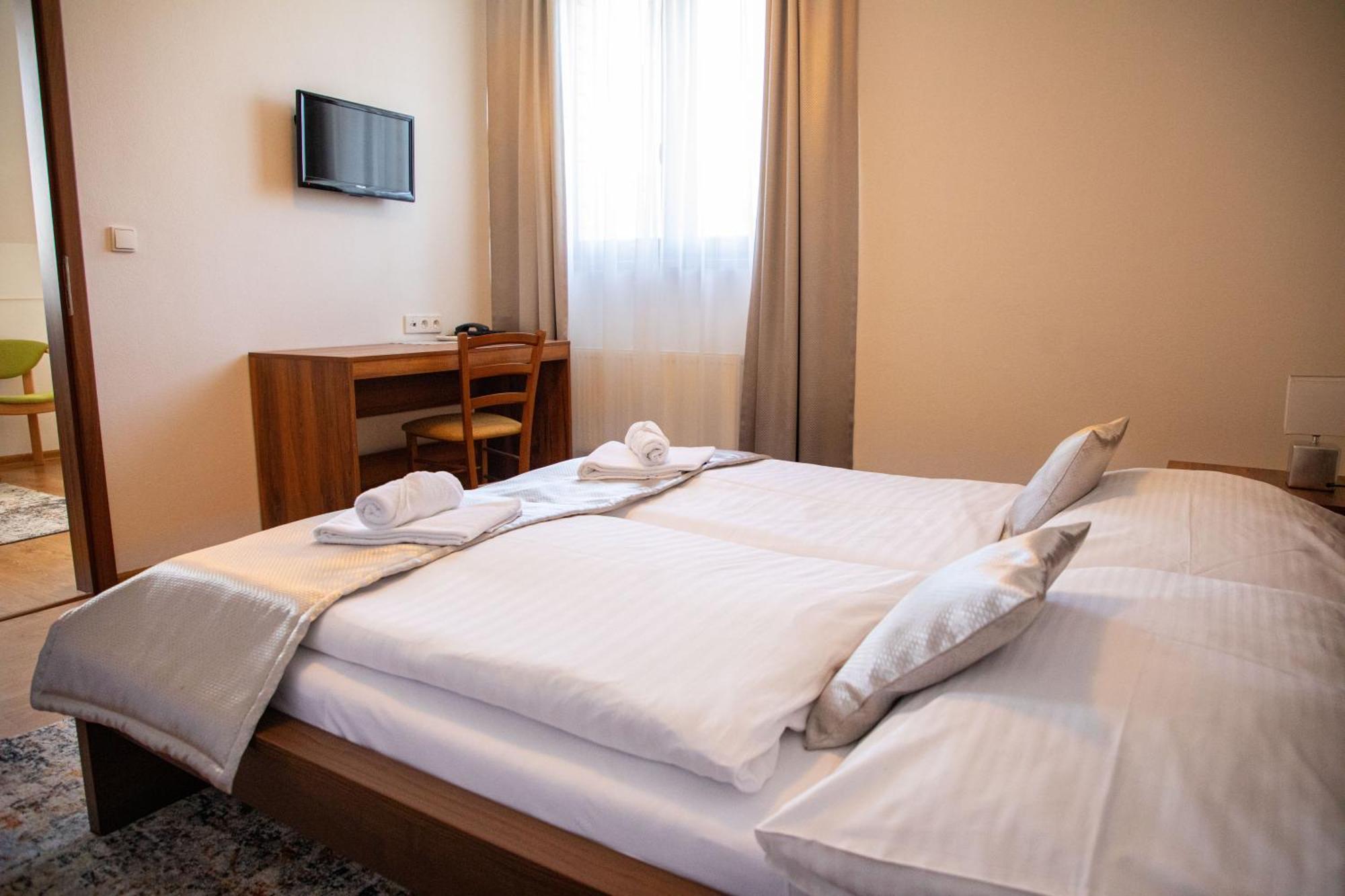 Hotel Rozalka بيزينوك المظهر الخارجي الصورة