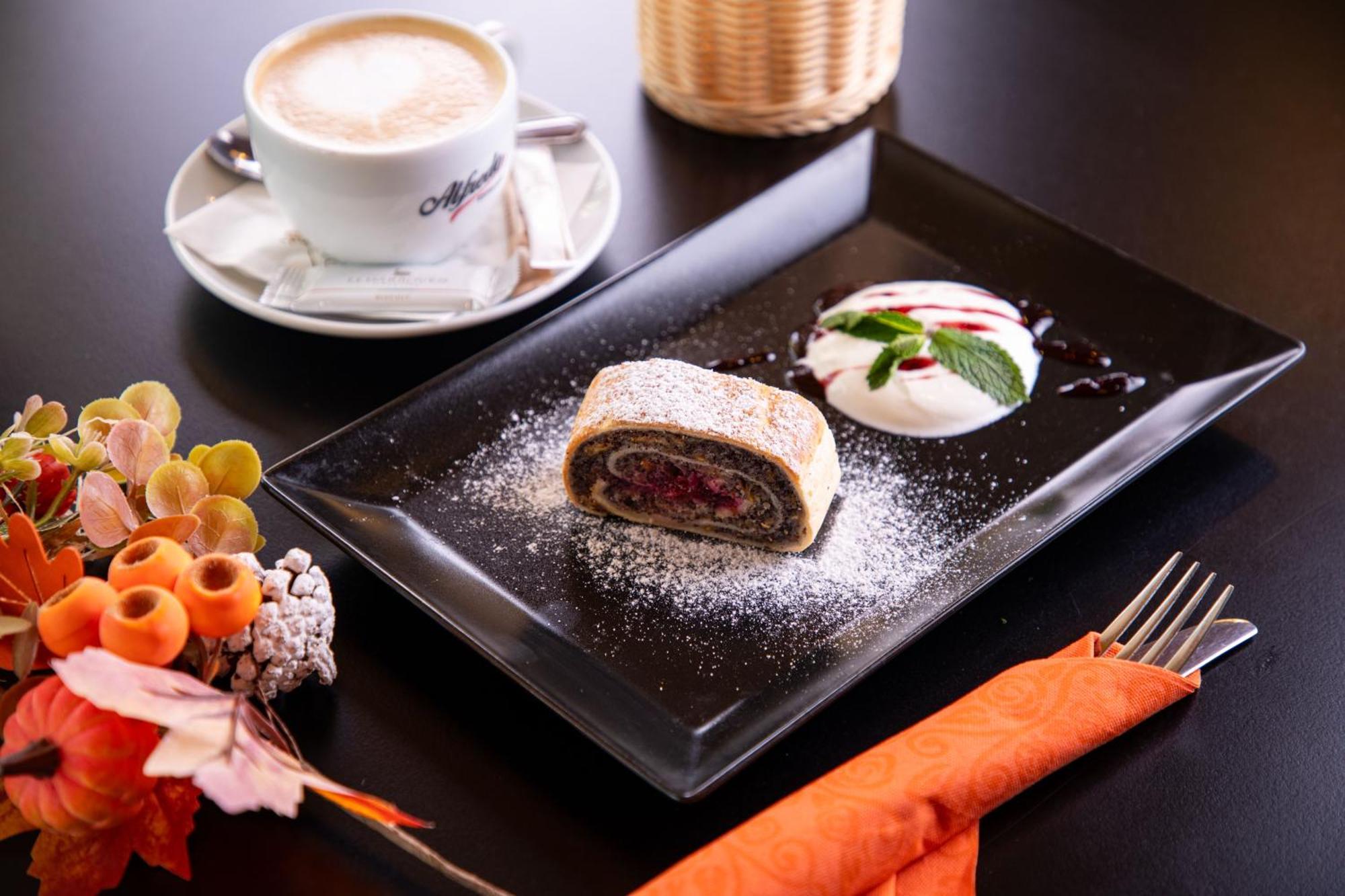 Hotel Rozalka بيزينوك المظهر الخارجي الصورة