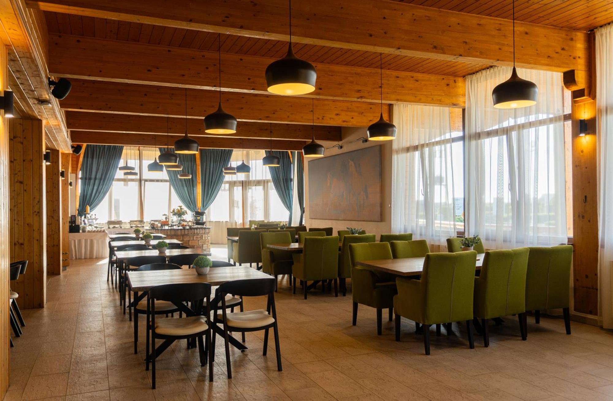 Hotel Rozalka بيزينوك المظهر الخارجي الصورة