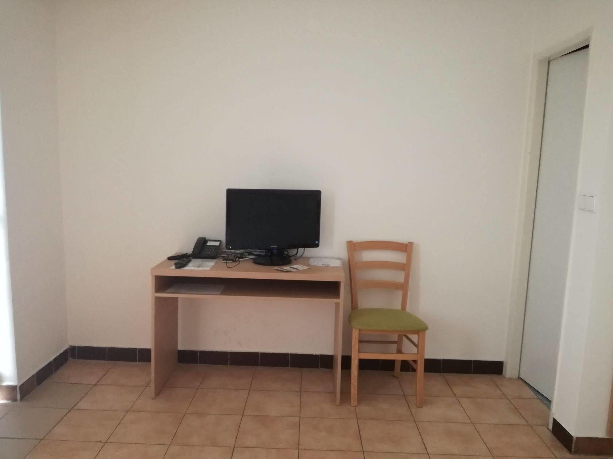 Hotel Rozalka بيزينوك المظهر الخارجي الصورة
