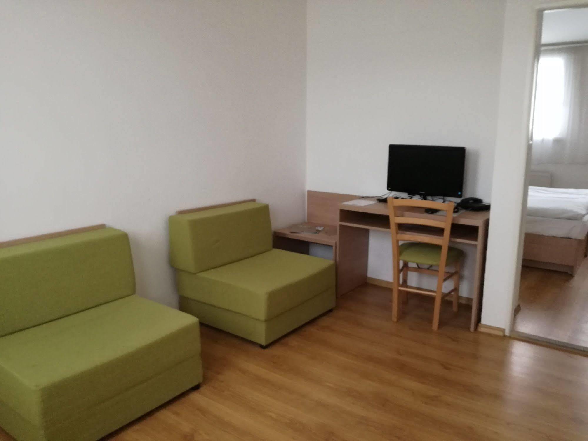 Hotel Rozalka بيزينوك المظهر الخارجي الصورة